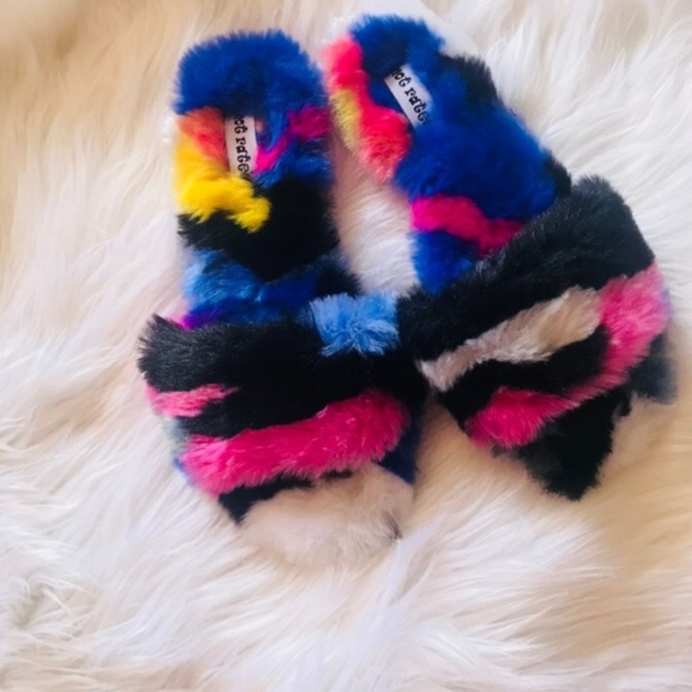 💕Restock💕 slippers /sandals/ house shoes - Picture 4 of 7